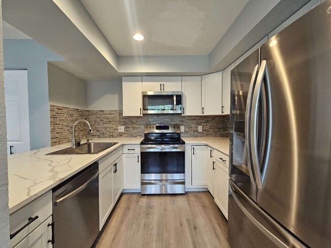 Building Photo - 2618 S Xanadu Way