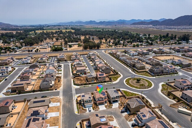 Building Photo - 28650 New Yorker Ln
