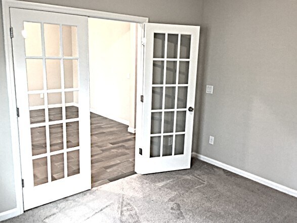 Building Photo - 144 Athens Dr