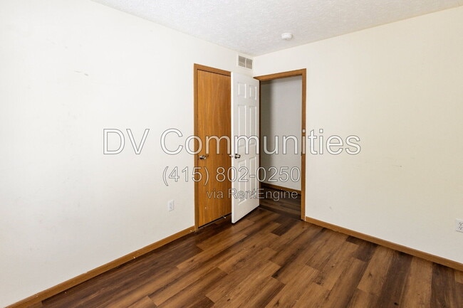 Building Photo - 150 Irondale St