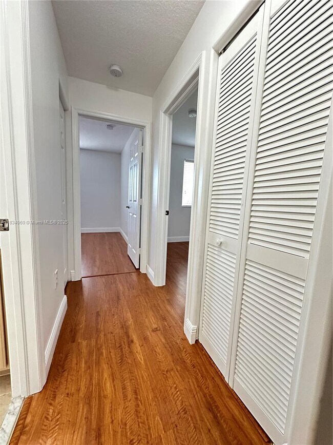 Building Photo - 7001 SW 164th Ct