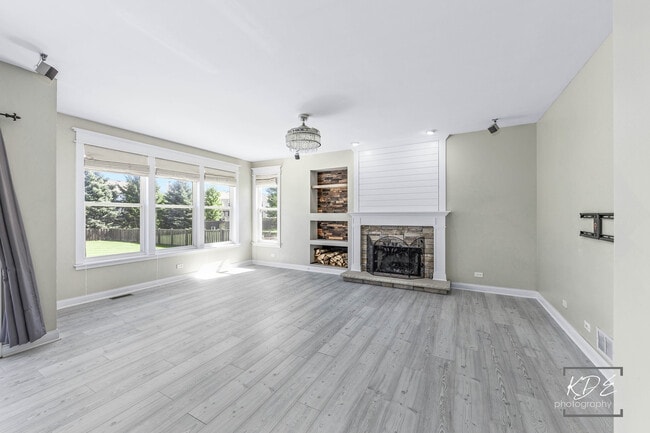 Building Photo - 2612 Lundquist Dr