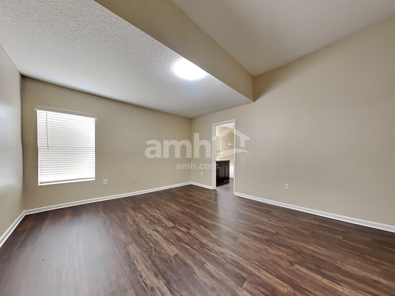 Building Photo - 81 Marisco Way