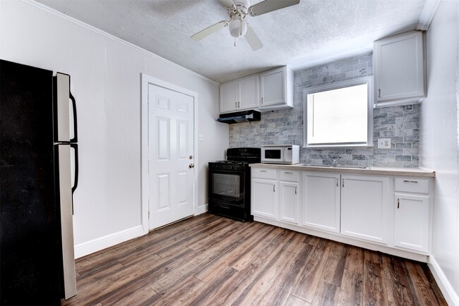 Building Photo - 1209 Cabell St