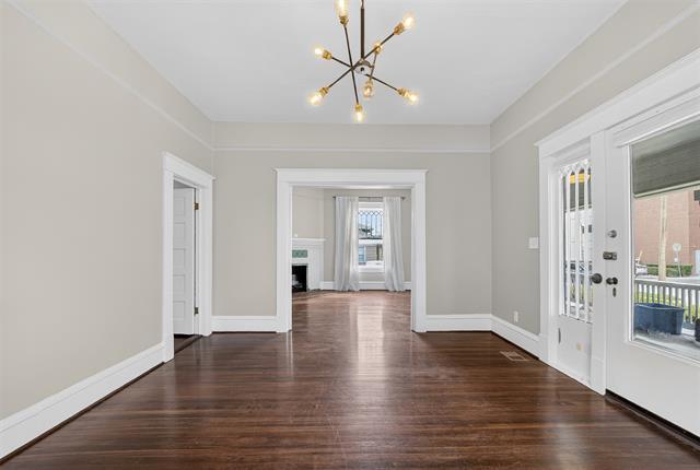 Building Photo - 1630 Mistletoe Blvd