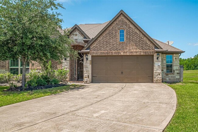 Building Photo - 6243 Garden Lakes Ln