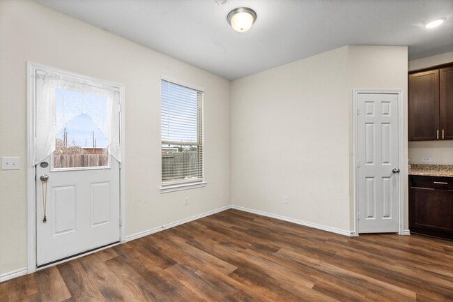 Building Photo - 1714 Avocet Way