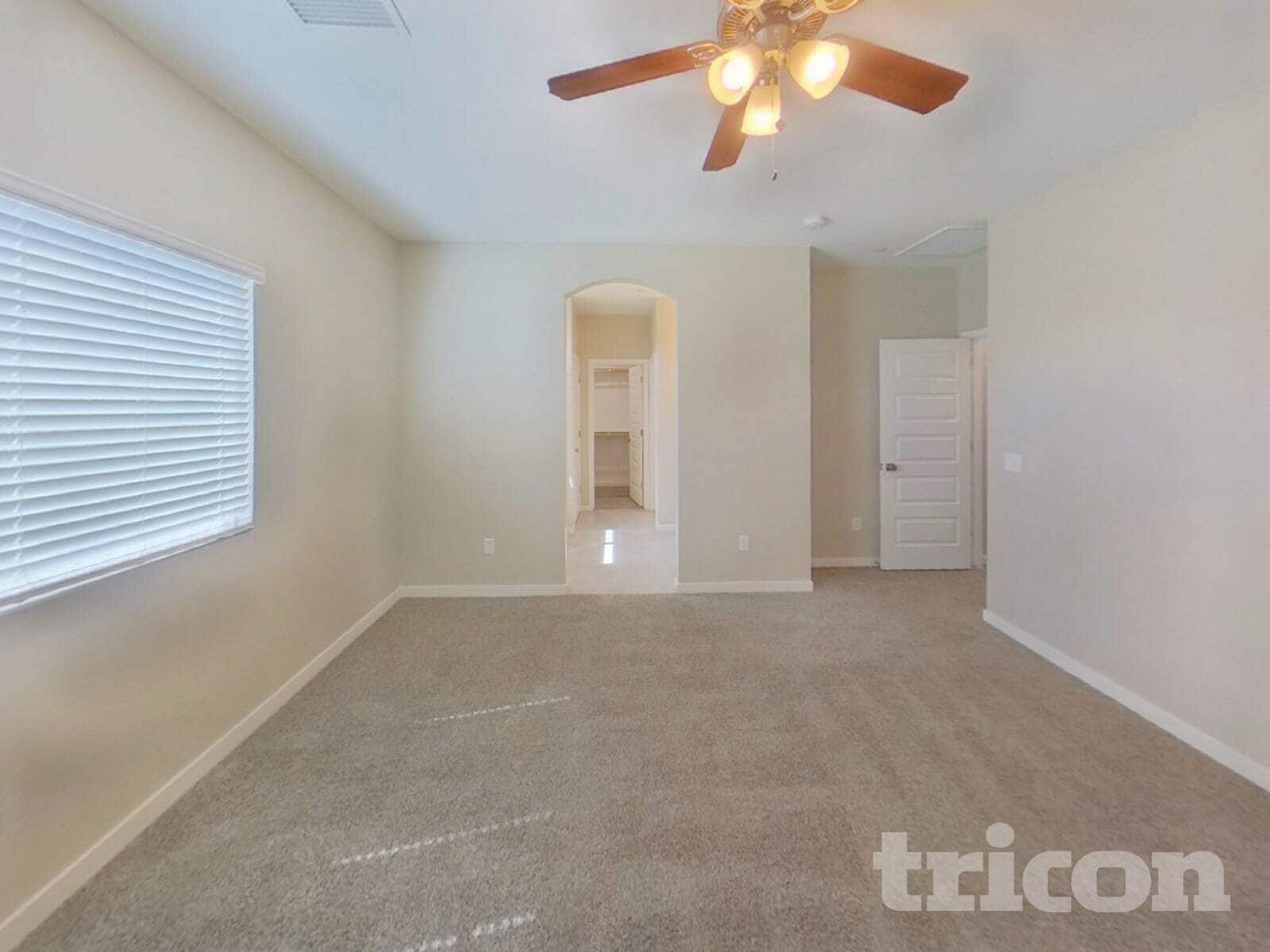 Building Photo - 1318 N Parkcrest