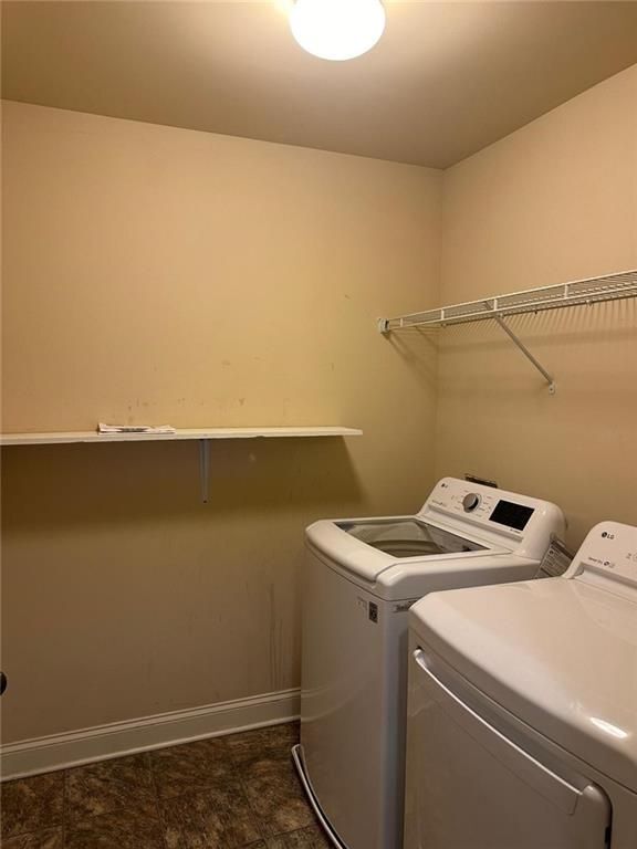 Building Photo - 1889 Bethel Trce