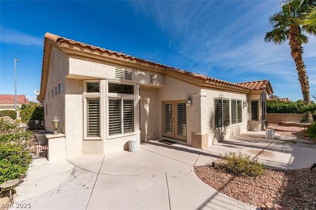 Building Photo - 10041 Woodhouse Dr