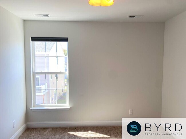 Building Photo - 6836 Leire Ln