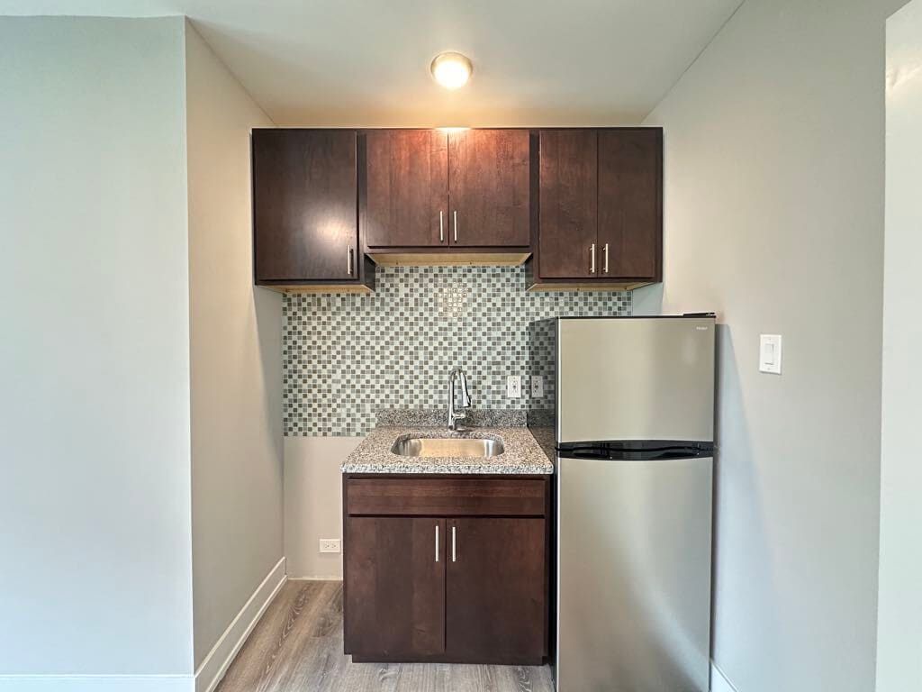 Building Photo - 4551 N Damen Ave