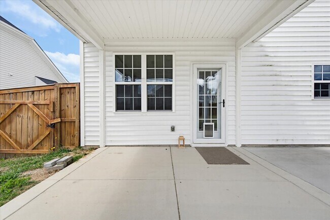 Building Photo - 1717 Stackhouse Dr