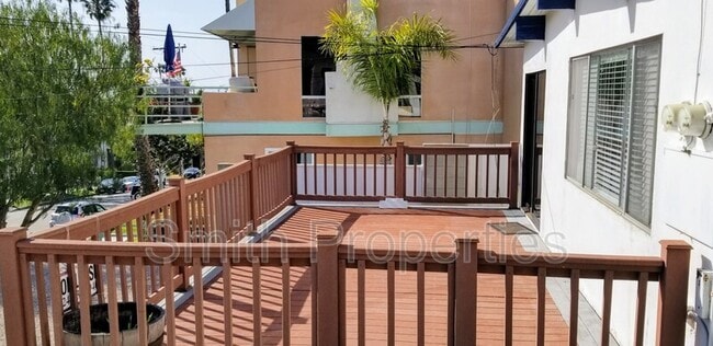 Building Photo - 606 N Irena Ave