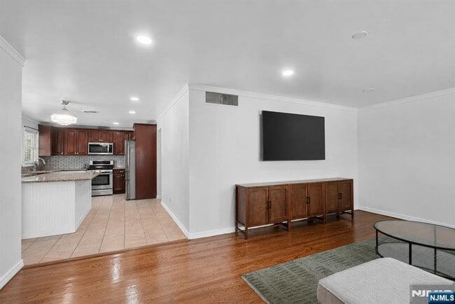 Building Photo - 26 Dapp Ct