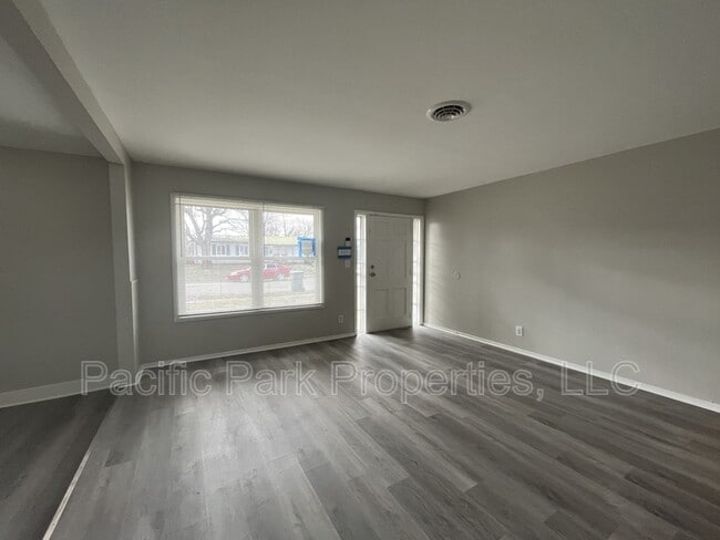 Building Photo - 8120 Gilmore Rd