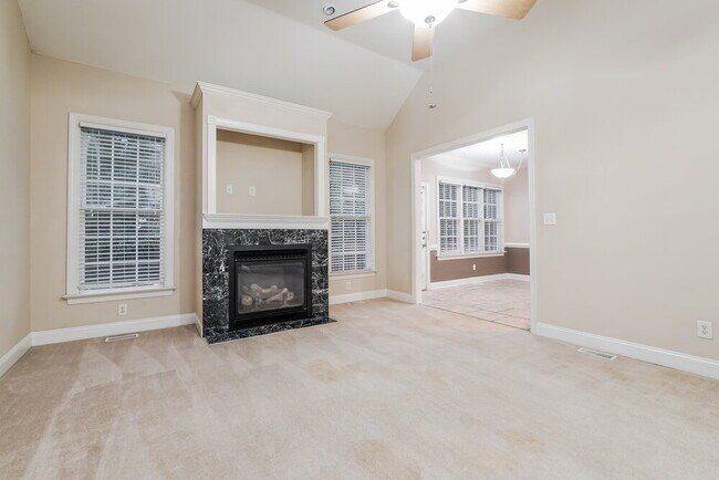 Building Photo - 604 Beautyberry Ln