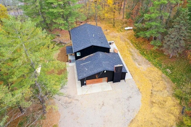 Building Photo - 11833 Overlook Dr