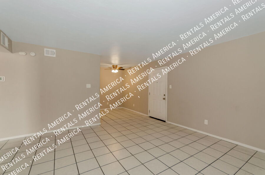 Building Photo - 6351 N Barcelona Ct