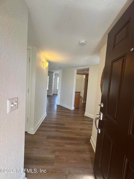 Building Photo - 935 Seashell Ln