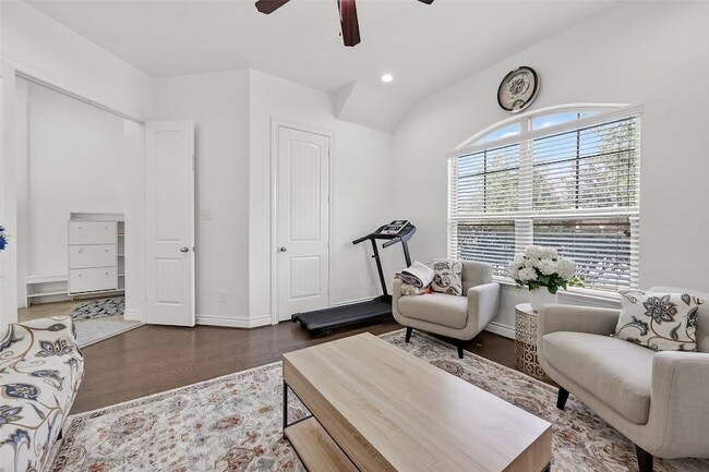 Building Photo - 6515 Sterling Shores Ln