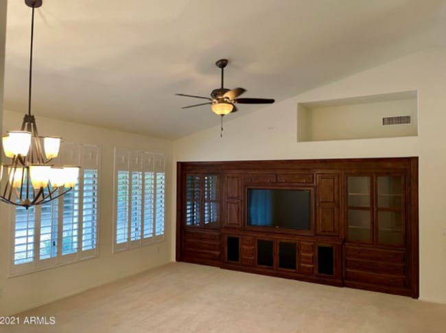 Building Photo - Scottsdale 3 Bed, 2 Bath Single Story Home PLUS Den