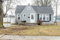 Building Photo - 236 E Main St