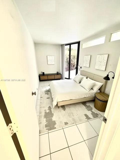 Building Photo - 4000 Towerside Terrace