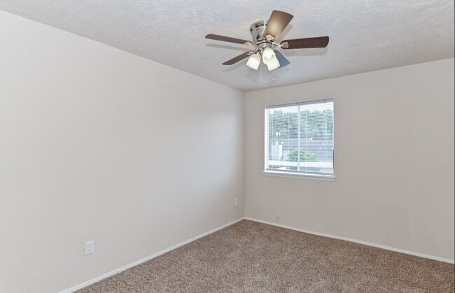 Building Photo - 6428 Alisa Ln