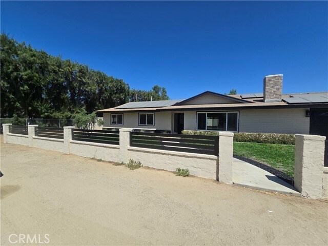 Building Photo - 1531 Elm Dr