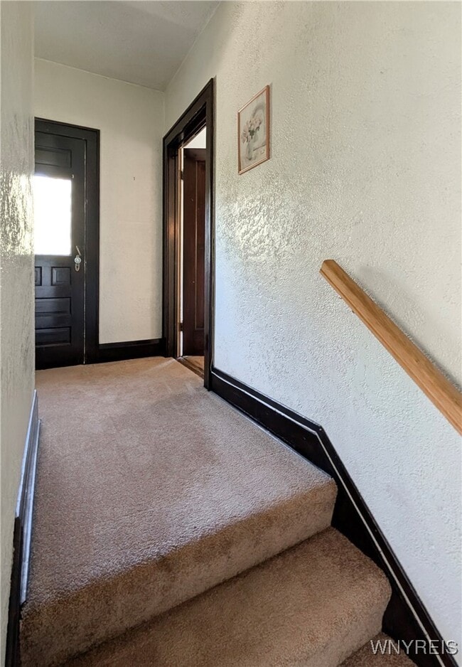 Building Photo - 95 Rand Ave