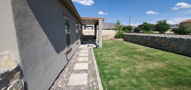 Building Photo - 7420 Eagle Vista Dr