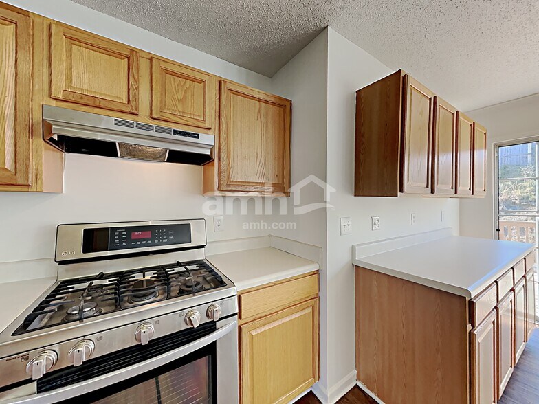 Building Photo - 4901 Alenja Ln