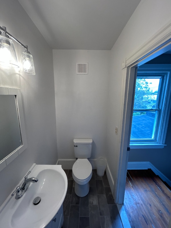 Building Photo - 1603 W 13th St