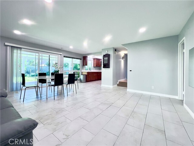 Building Photo - 9256 Crocus Ave