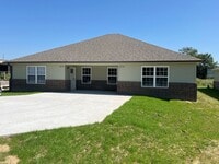 Building Photo - 1025-1027 S Cherokee Ave