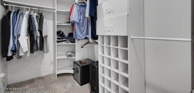 Building Photo - 313 Norwood Ave