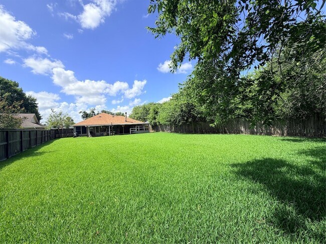 Building Photo - 8602 Lazy Brook Ln