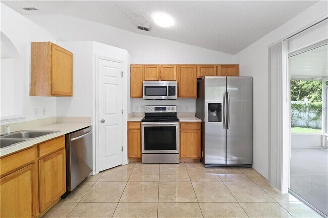 Building Photo - 10437 Opus Dr