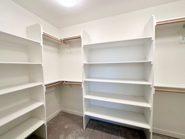 Building Photo - Exceptional Modern 3-Story Single-Family Home Near Woodstock