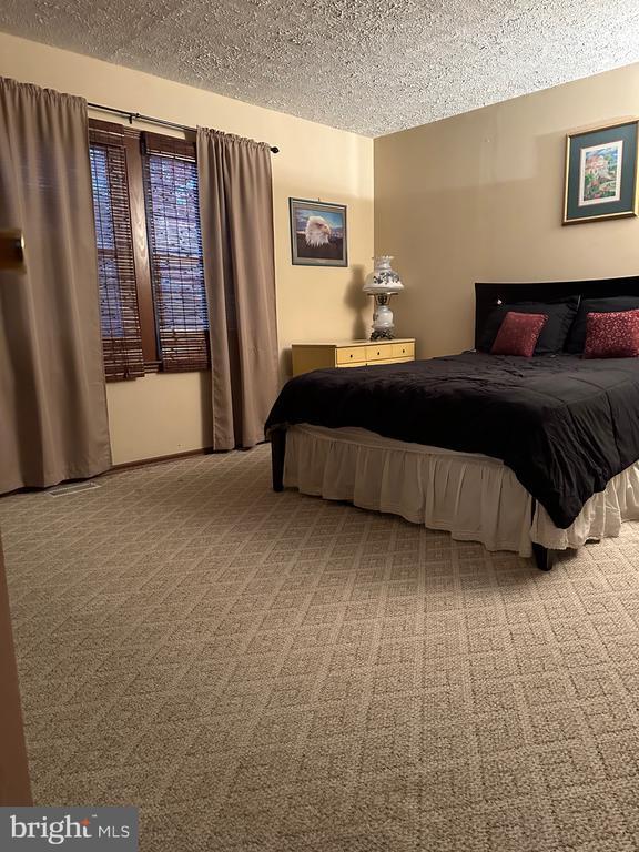 Building Photo - 412 Northwood Cir