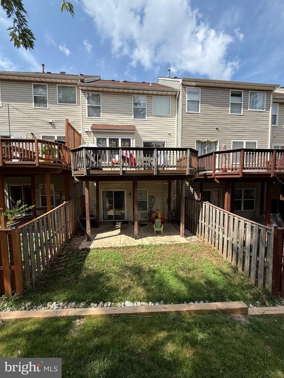 Building Photo - 14614 Seasons Dr