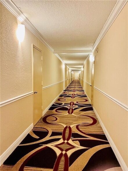 Building Photo - 525 N Ocean Blvd