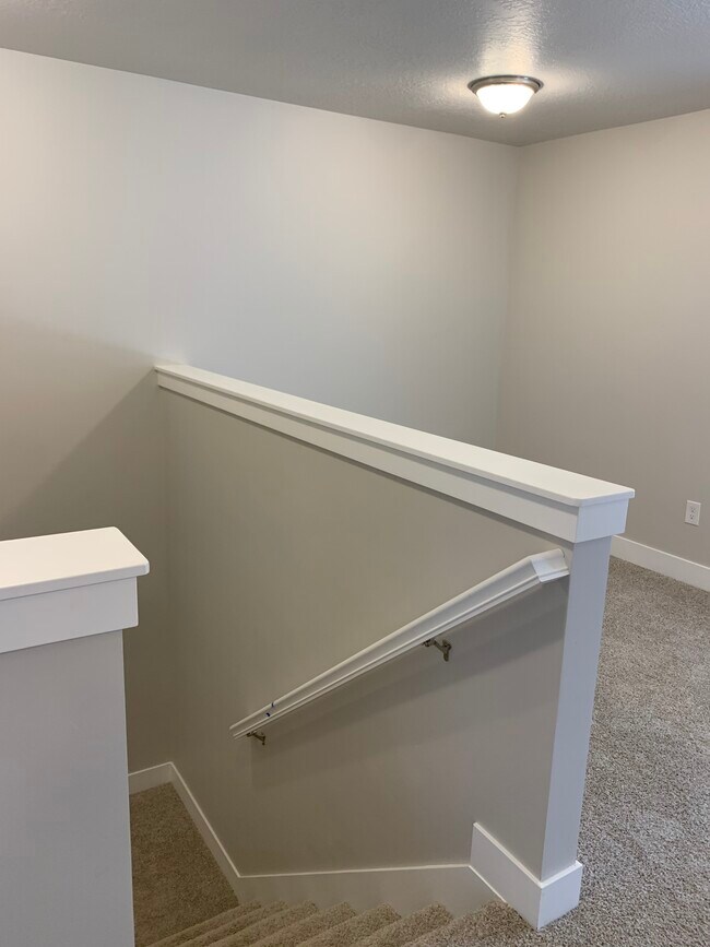 Building Photo - 70 E Ginger Gold Rd