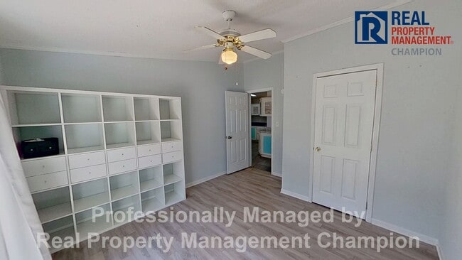 Building Photo - Charming Home in Quiet Neighborhood Near Monkey Junction