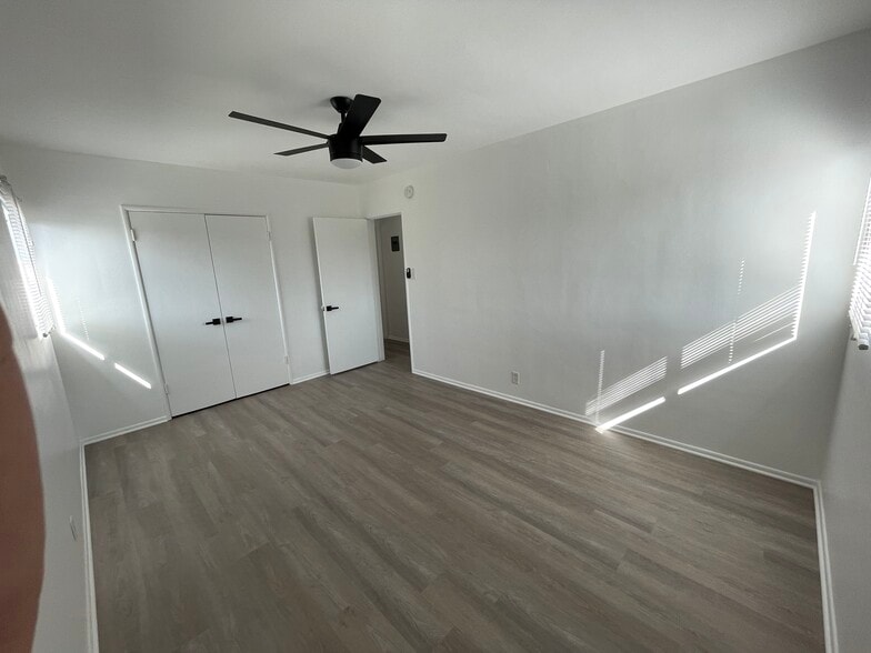 Building Photo - 3633 Kelton Ave