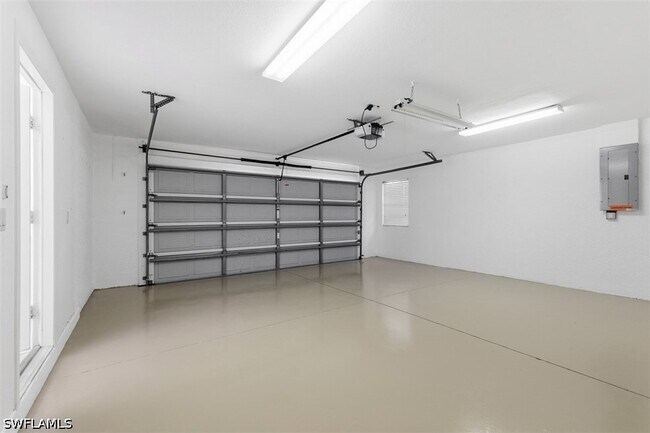 Building Photo - 657 Soliel Dr