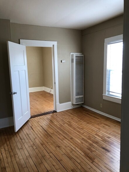 Cozy living room - 1749 Wordsworth Ave