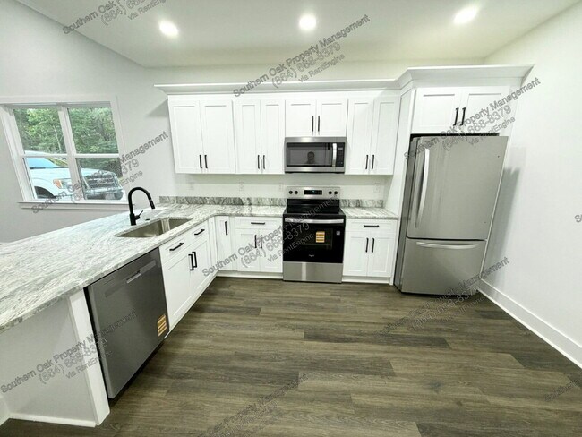 Building Photo - 306 Hickory Trail