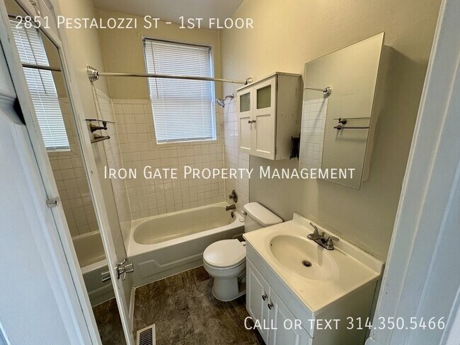 Building Photo - 2851 Pestalozzi St